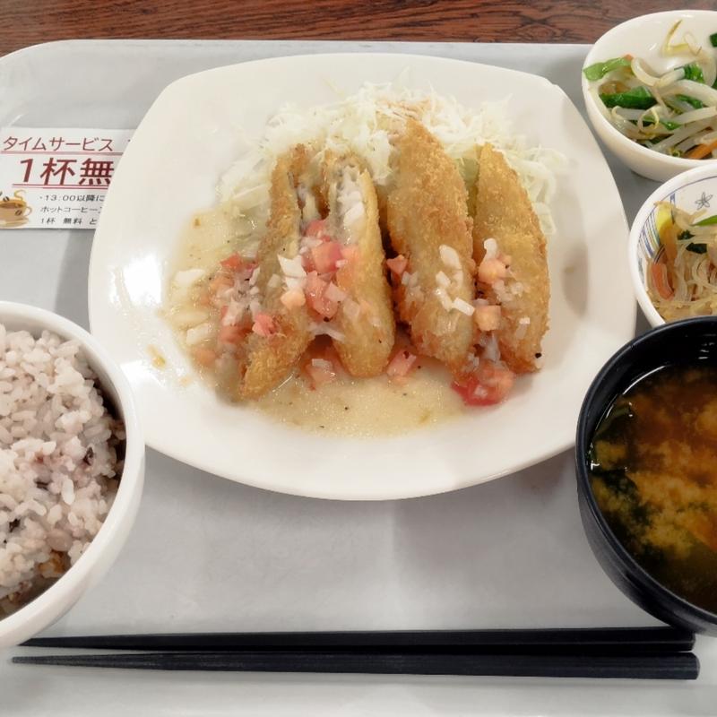 元気が出るメニュー(白身魚のフライ ヴィネグレットソース)(葛飾区役所　食堂 )