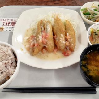 元気が出るメニュー(白身魚のフライ ヴィネグレットソース)(葛飾区役所　食堂 )