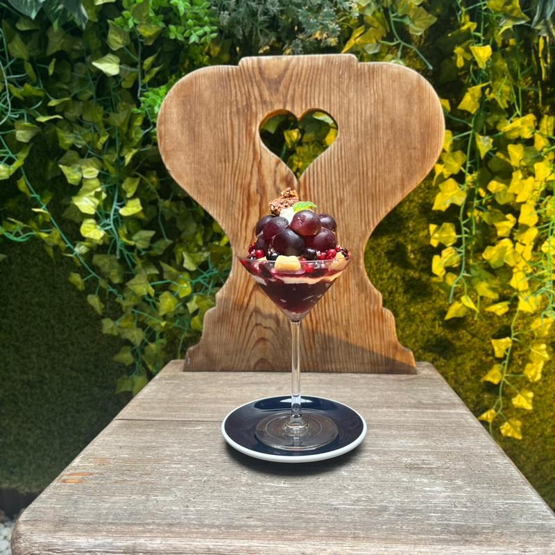 国産巨峰づくしの贅沢パフェ(CLASSLOBE)