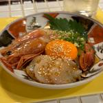 赤海老とホタテのユッケ(居酒屋 都 【喫煙可】【昼飲み】)
