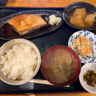 まん鯛の照り焼き定食(ラタン)