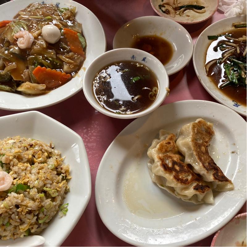 レバニラ　餃子　五目焼きそば　炒飯　瓶ビール(赤尾飯店)