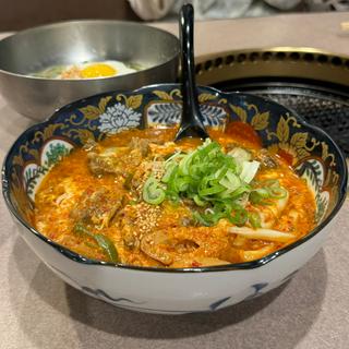 旨辛肉うどん(焼肉食べ放題 黒川家【KUROKAWAYA】)