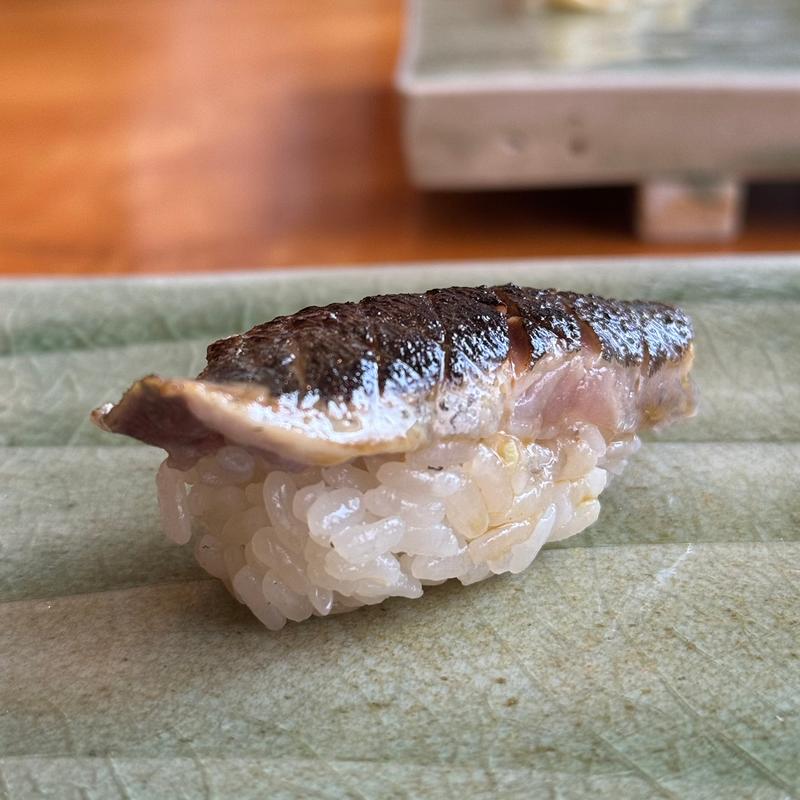 秋刀魚の炙り(SUSHI てさく)