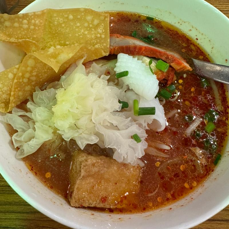 センレック　イェンタフォー(ゲウチャイ クイーンズイースト店)