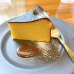 カボチャのバスクチーズケーキ(ua +（ウーアプラス）)