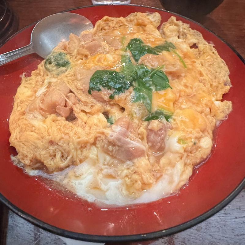 ぱたぱた家の親子丼(全国鶏行脚 ぱたぱた家 田町三田口店)