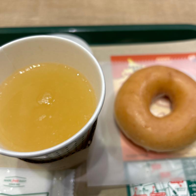 ホットレモネードとドーナツ(クリスピー・クリーム・ドーナツ 札幌ポールタウン店)