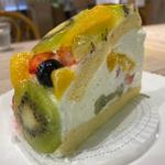 彩りフルーツの贅沢ズコット