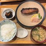 銀鱈のみりん焼き定食