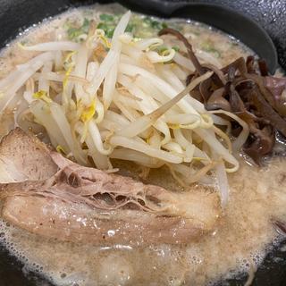 九州もやし盛りらあめん(どん きさろく 八柱店 （九州らあめん どんきさろく）)