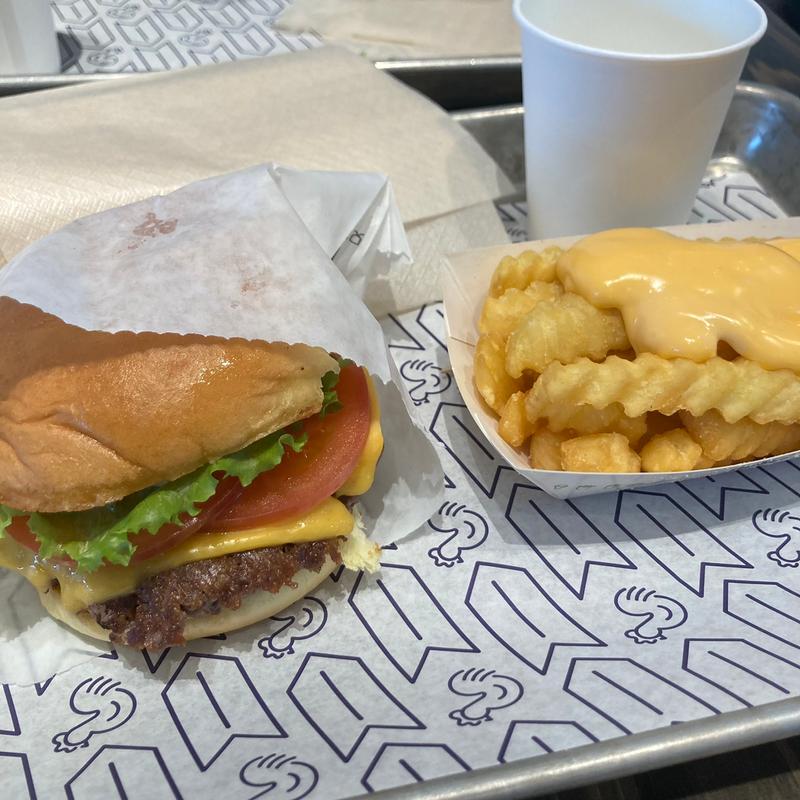 (シェイクシャック 大丸心斎橋)