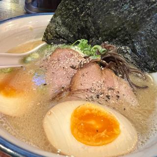 のりと半熟たまごラーメン