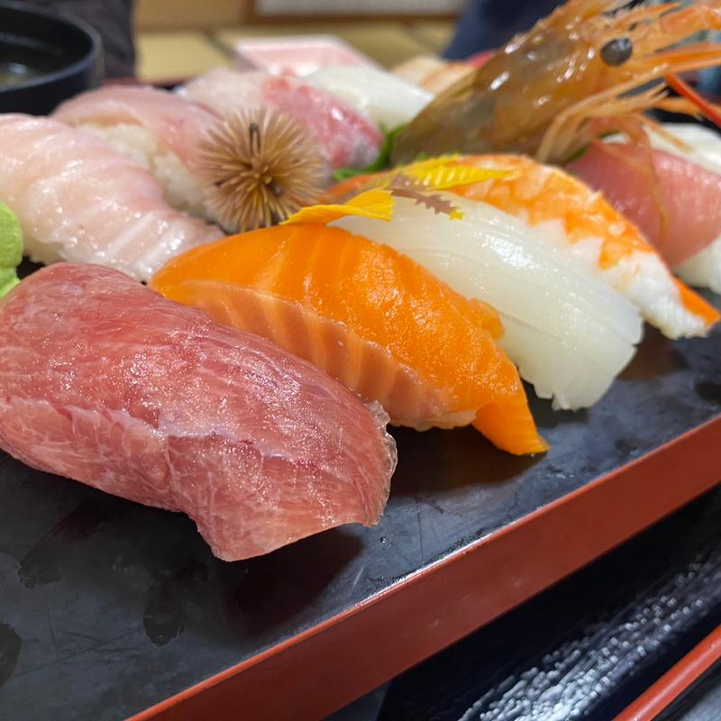 特上にぎりすし定食(仕出し・お食事処 まるみや)