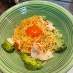 ペペロンチーノ　たまご　イカ　ブロッコリー(ペペロンチーノ専門店ぺろん 肥後橋店)