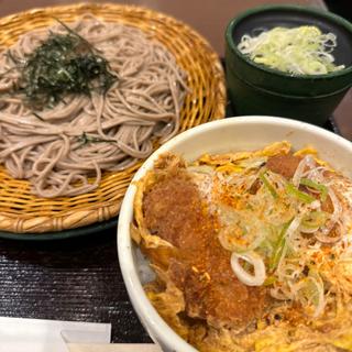 カツ丼定食(セルフ蕎麦 おらが蕎麦 神戸駅フードテラス店)