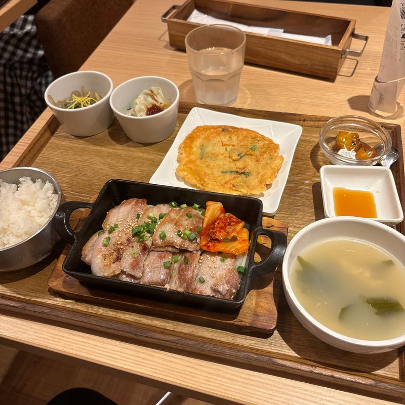 三元豚サムギョプサルセット(韓美膳ルミネ新宿 LUMINE1)