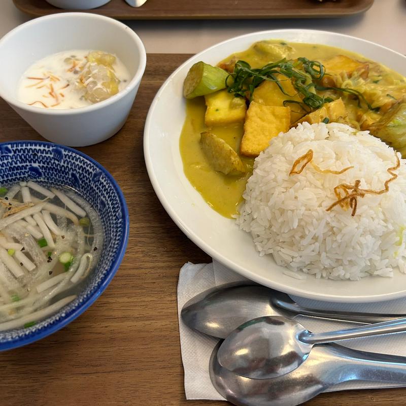 茄子と厚揚げのココナッツ炒め(ニャー・ヴェトナム恵比寿本店)