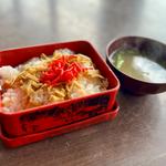 かにめし（みそ汁付）