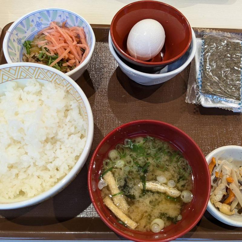 牛たまかけ朝食(すき家 4号足立保木間店（竹ノ塚店）)