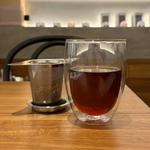 和紅茶(at the table slow)