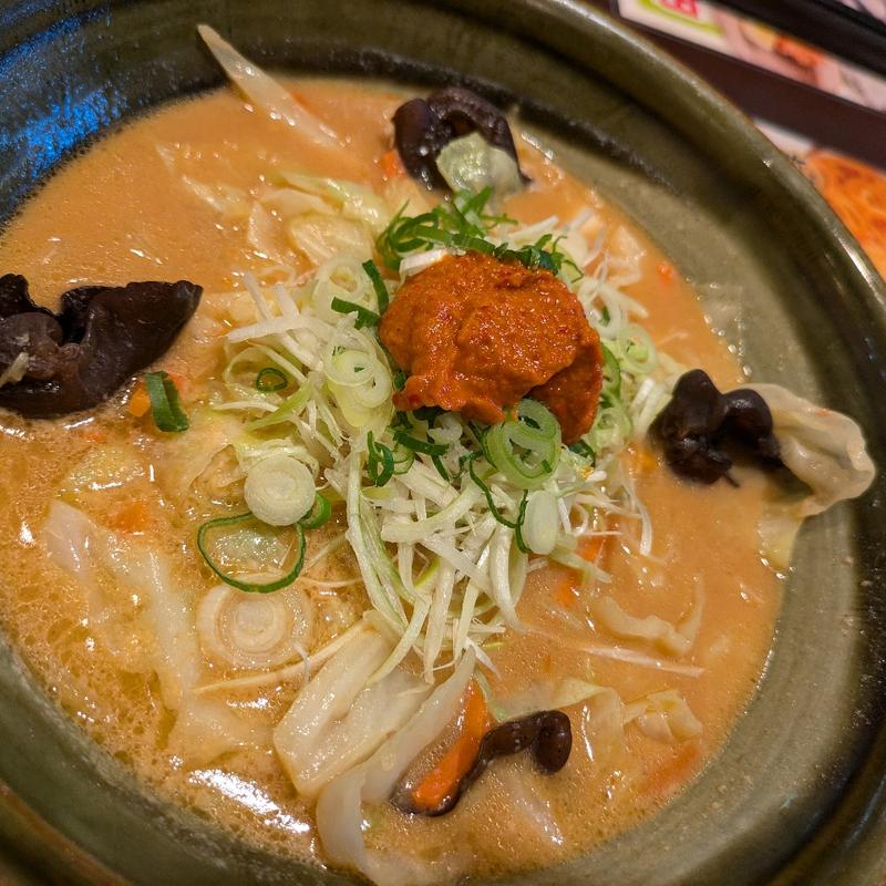 新潟米糀みそらーめん（白）(越後秘蔵麺 無尽蔵 しながわ家 )