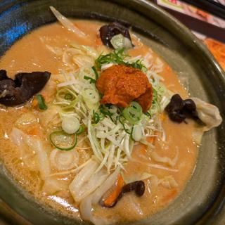 新潟米糀みそらーめん（白）(越後秘蔵麺 無尽蔵 しながわ家 )
