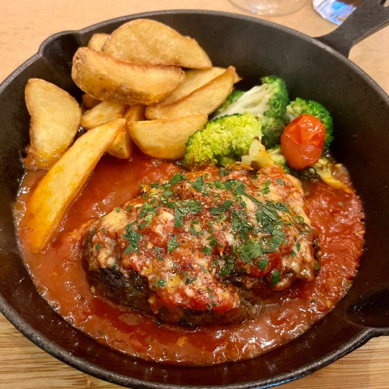 ハンバーグ(P.M.O kitchen)