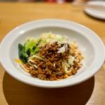 自家製麺の汁なし担々麺