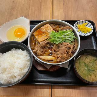 牛すき焼き定食(穴子・串焼・すし 酒場大穴（ダイアナ） 八重洲店)