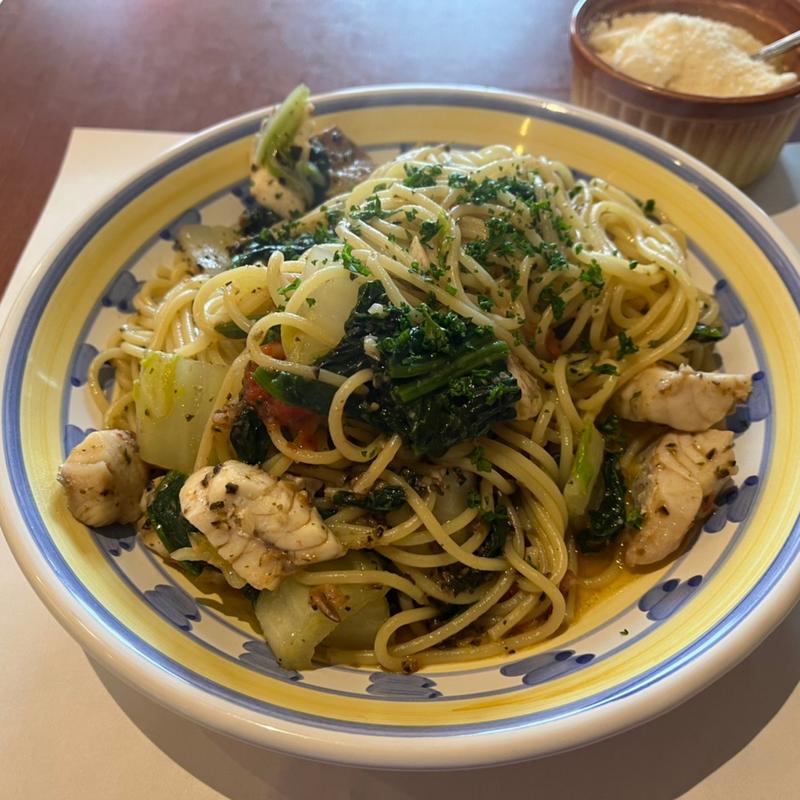 真鯵の黒オリーブオイルスパゲッティ(タベルナ・パパ )