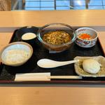 白い麻婆豆腐セット