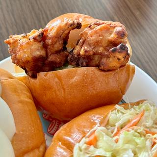 ロールパン(玉子、唐揚げ、コールスロー)
