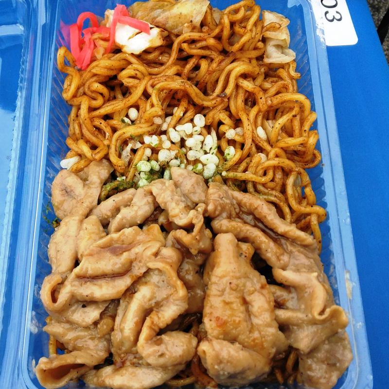 ホルモン焼きそば(ファミリーキッチン)