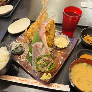 房総！アジいろいろ定食(魚問屋食堂さかなやくろ 幸町店)