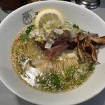 厚切り牛タンの香味しおらーめん