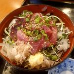 カツオ丼定食(友・日利 ゆかり)