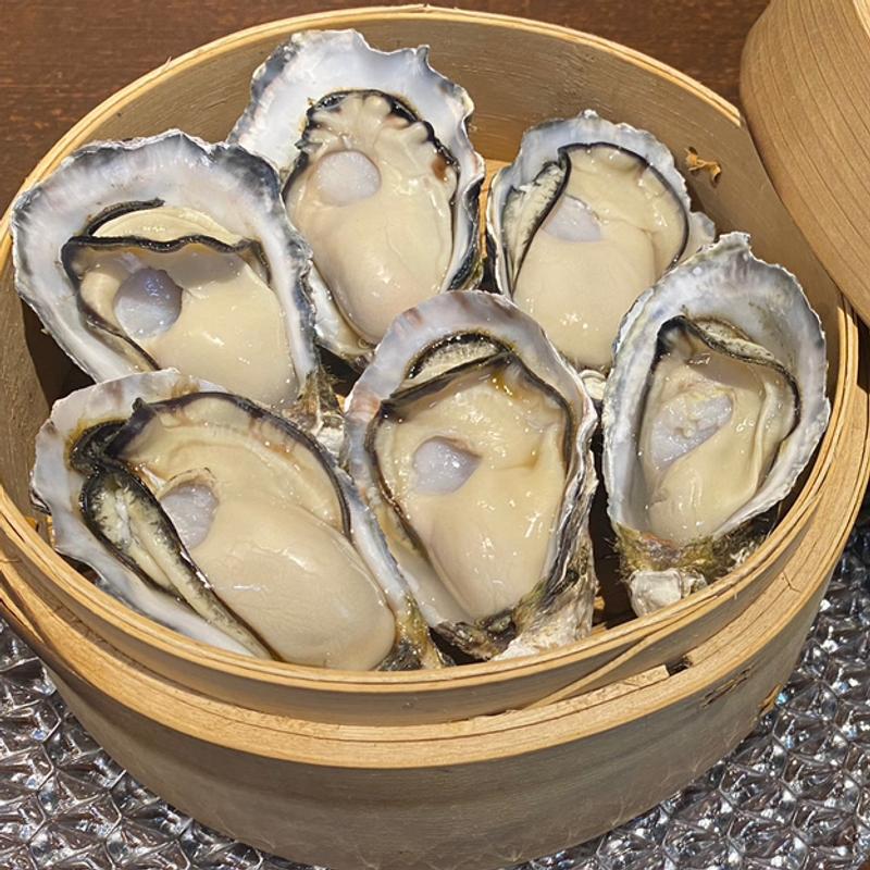 牡蠣のせいろ蒸し(牡蠣と佐賀酒 さくらの)