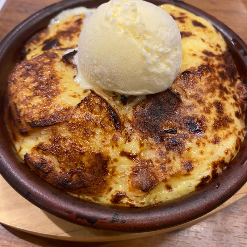 釜焼きパン・プディング　バニラジェラート添え(オリーブの丘 荒川沖店)