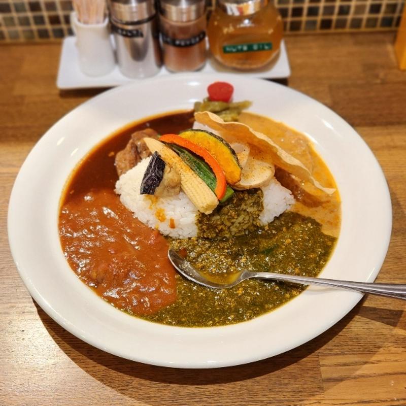 スペシャルあいがけカレー(若草カレー本舗 )