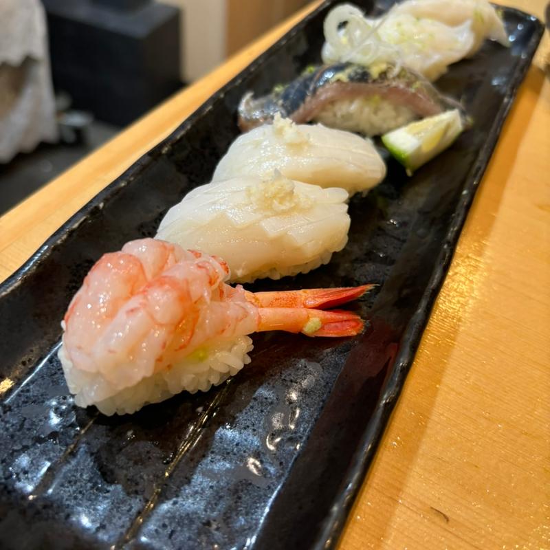 甘えび(立食い寿司 根室花まる エキュートエディション新橋店)