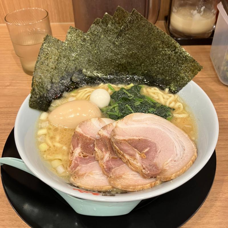 (横浜家系ラーメン 町田商店 柏インター店)