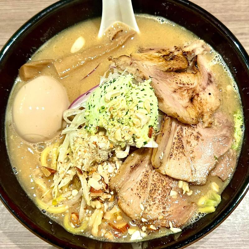味玉味噌ラーメン ブルタン(味噌麺処 にそう)