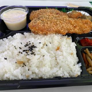 サーモンフライ弁当(大吉本店)