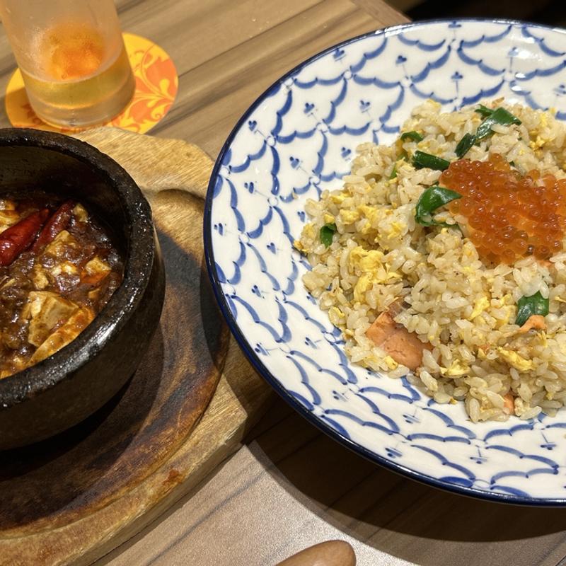 白出汁香るイクラと紅鮭のチャーハンのロンフーセット(ロンフーダイニング イオンモール橿原店 )