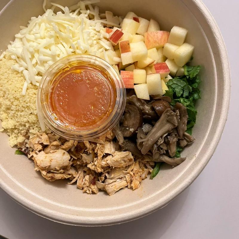 チキンクスクス(クリスプ・サラダワークス 赤坂Bizタワー店 CRISP SALAD WORKS)