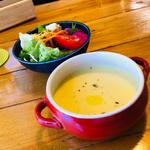 ランチスープ & サラダ(洋食屋 青空 （ヨウリョクヤ アオゾラ）)