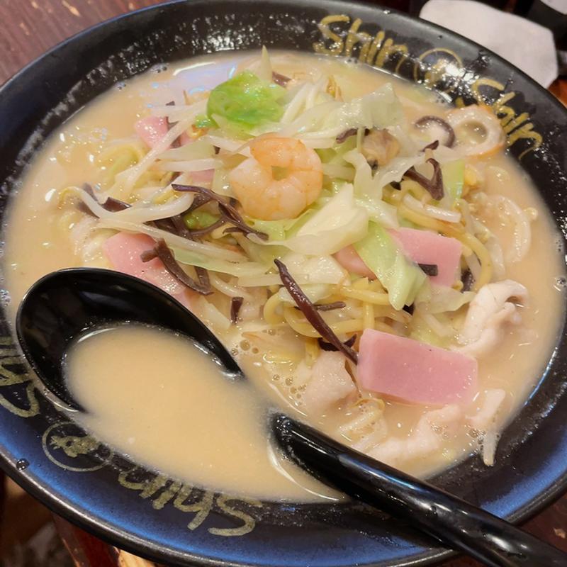 博多チャンポン(博多らーめん　Shin Shin　しんしん)