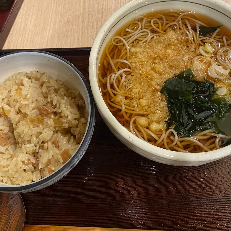 週替わりミニご飯セット（鶏ごぼうごはん）(たまの里 多摩センター店)