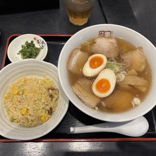 半チャーハンセット　青唐辛子トピ(喜多方ラーメン坂内 浅草店)